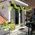 Botanic Apartments - Suite